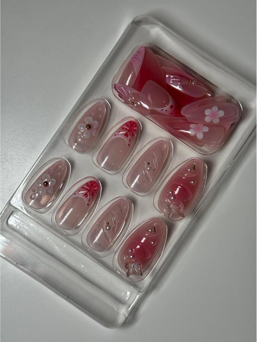 Press On Nails - Picture 5 of 5
